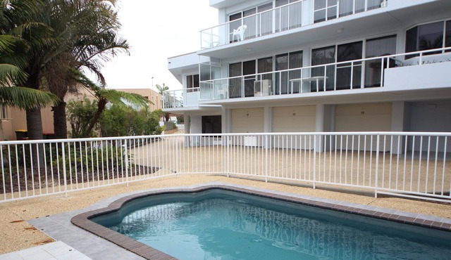 A lovely, light, air conditioned unit located a stones throw from the...