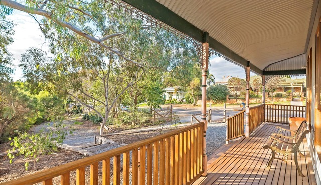 A lovely rustic cottage with all the modern conveniences