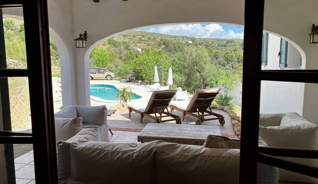 A lovely vacation finca with its own pool in the middle of nature