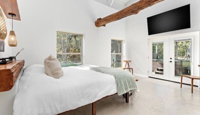 A Lucky Piece Retreat & Hunting Lodgen