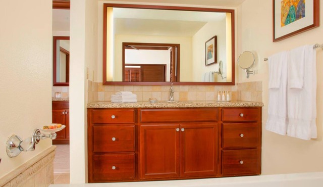 A luxurious 1 Bedroom Villa in Marriot's Ko Olina Beach Club in Waipahe Place