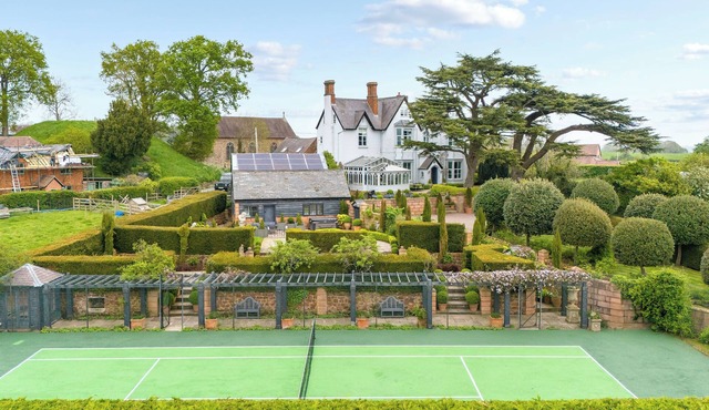 A luxurious and beautifully restored Victorian Rectory nestled in the heart of Shropshire’s stunning countryside. Perfect for family gatherings, celebrations, or a peaceful retreat, this elegant estate sleeps up to 14+5 guests.