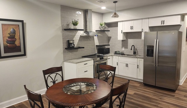 A luxurious getaway in beautiful Buford.