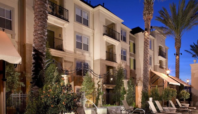A Luxurious Resort Style Condo in the Heart of Irvine