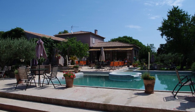 A luxurious villa in a quiet environment, not overlooked.