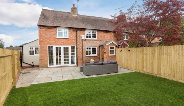A luxury cottage, family and pet friendly, close to Stratford Upon Avon centre