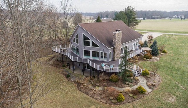 A Luxury Family Mill Creek Lake Retreat