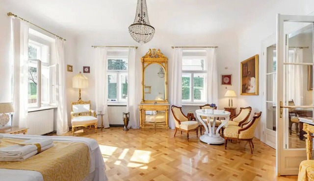 A luxury Historical Home, in the heart of Zagreb
