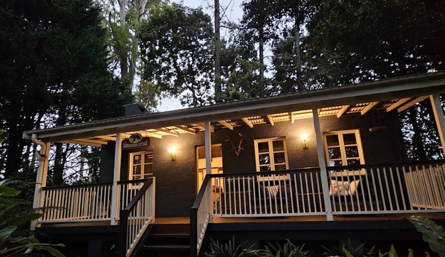 A luxury private cottage set in the heart of the beautiful Tamborine mountains.