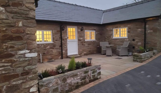 A luxury retreat in the Forest of Dean with hot tub. Great for cycling/walking