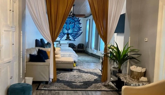 /A luxuryhome Near NYSCapital sleeps 10+W/D Grill