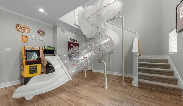 A&M Game House with Indoor Slide - Sleeps 12