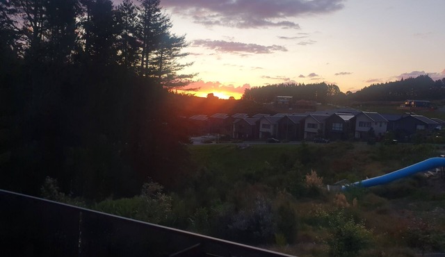 A magic place for this summer , a very peacefull place , 5 min to Orewa beach .