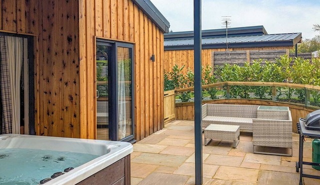 A magnificent bespoke lodge perfect for a family escape with pets.