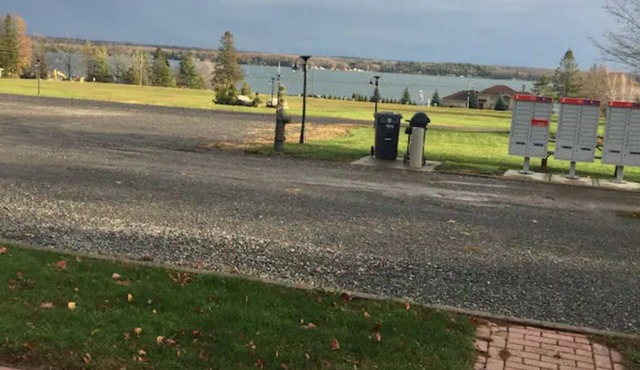 A magnificent villa by St. Lawrence River Unit 1