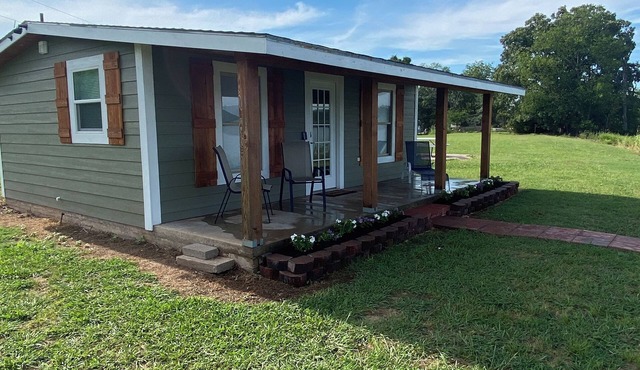 A Marvelous cabin in the Pryor area with outstanding views of Lake Hudson