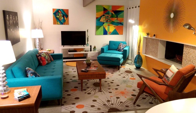 A Mid-Century Modern Alexander Home Oasis (Lively Music-Themed Decor).