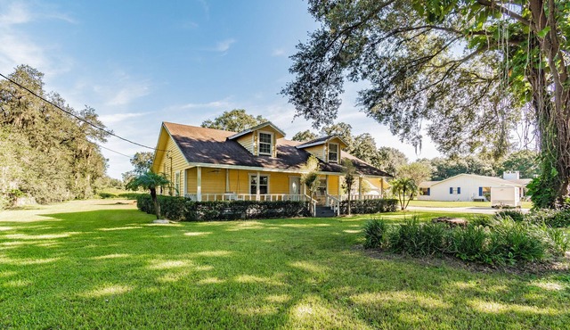 A mix of country charm & modern flair
