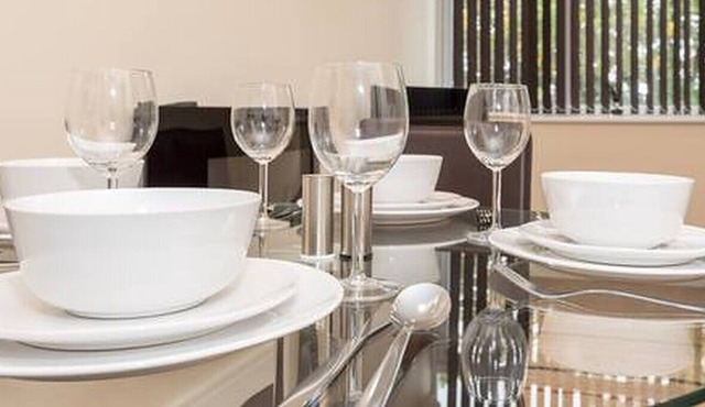 A Modern & Homely Apt In Horsham W/ FREE PARKING