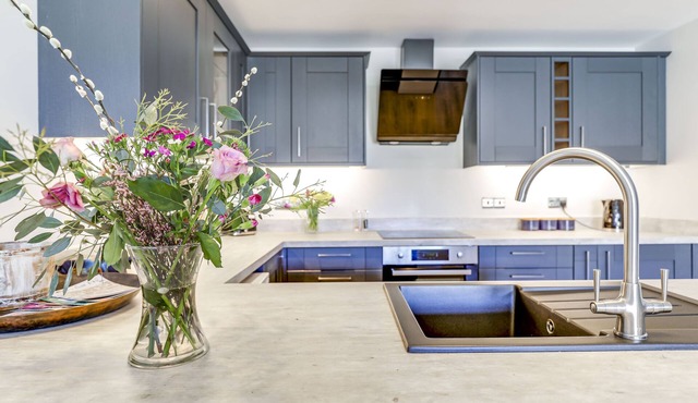 A modern luxurious 1 bedroom apartment in Ely.