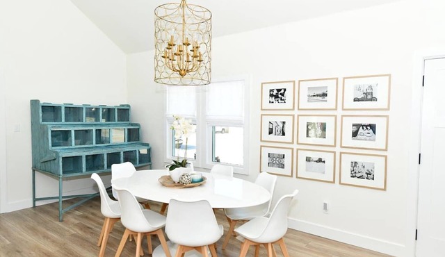 A Modern luxury oasis on the plaza
