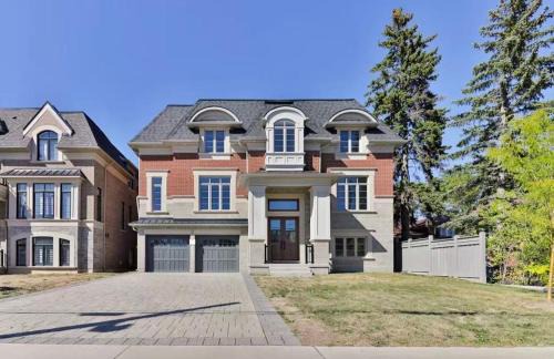 A - Modern Room near Yonge-Finch -Willowdale Grand Residence