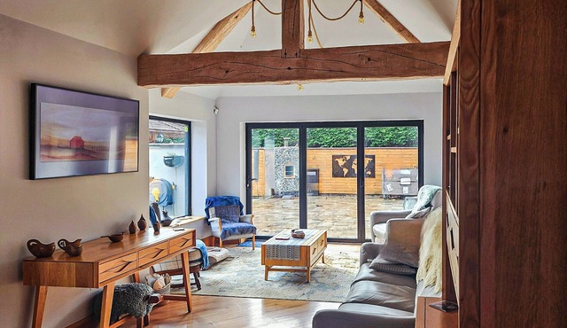 A modern spacious home away from home, offering up to four guests a treat.