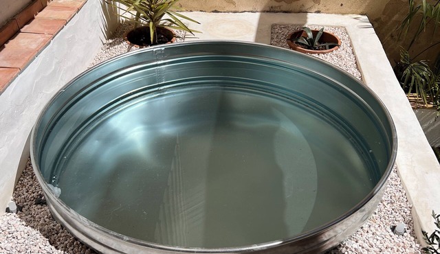 A must-see Central Townhouse with leisure pool !