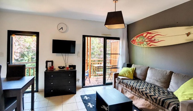 A-Nature 01 Beau T2 dans résidence avec piscine et jardins