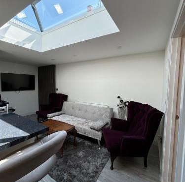 A Nice 2BR Fully Furnished with Parking 2BRFN LP