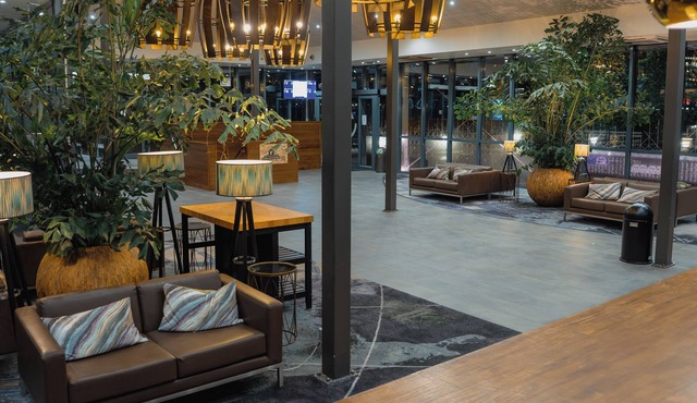 a&o London Docklands Riverside