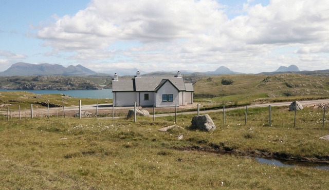 A pretty detached single storey cottage set in its own grounds.
