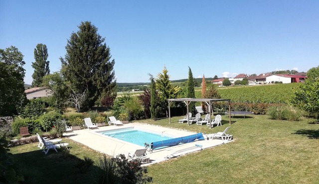 A paradise in the middle of the Burgundy vineyards