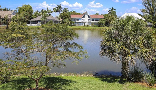 A Peace of Heaven on Sanibel Island - Dunes Home Lakefront