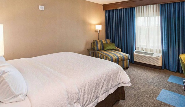 A Peaceful Abode Awaits! Enjoy Pool & Gym Acces