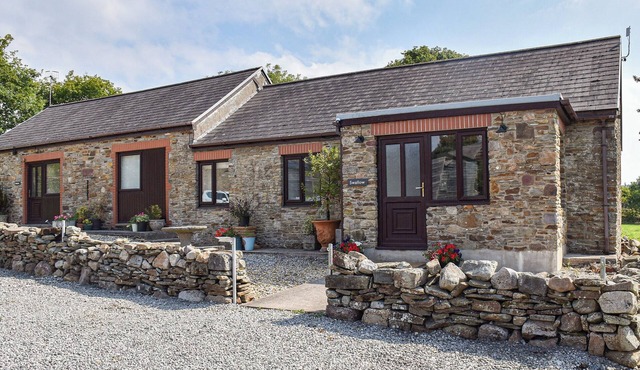 A peaceful farm stay within easy reach of stunning beaches and coastline.