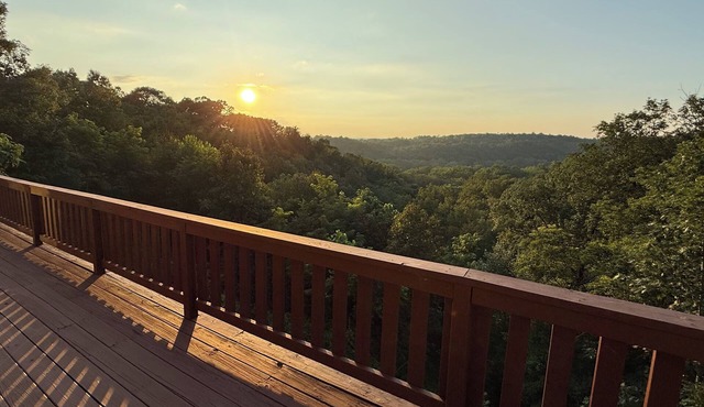 A peaceful, forest retreat with stunning views near historic Harpers Ferry.