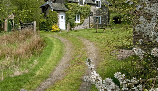 A Peaceful Hideaway With Stunning Views