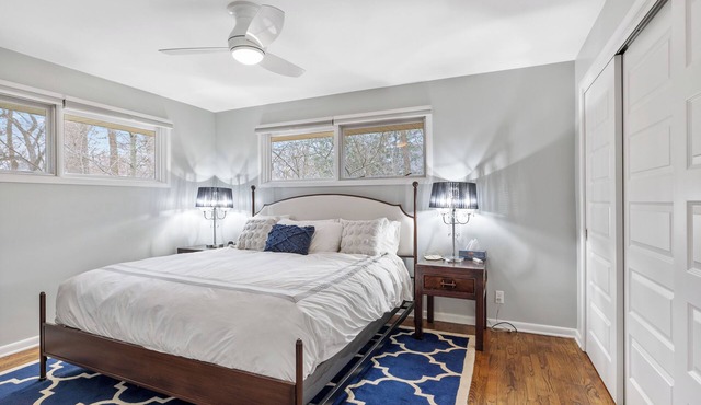 A peaceful hilltop retreat just a few blocks from Lake Michigan