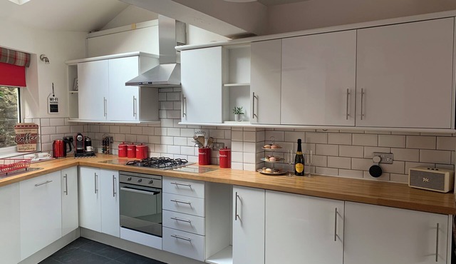 A Peaceful Location, Within A Few Minutes Walk Of The Amenities Of Matlock Bath