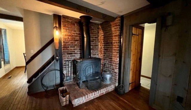 A peaceful, pet friendly getaway with great views.