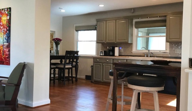 A peaceful retreat less than a mile to campus and uptown oxford!