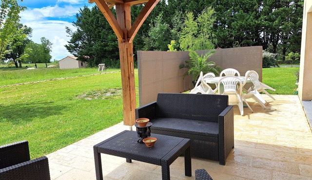 A peaceful stay in the heart of the Périgord countryside