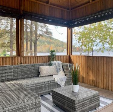 A Peaceful Waterfront Escape - La Perle du Lac