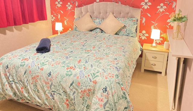 A Perfect And Relaxing Place to Stay in Romford Connected to Elizebeth Line