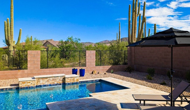 A perfect Arizona getaway in Dove Mountain w heated pool & gated community.