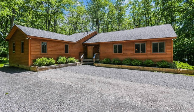 A perfect place for multigenerational gatherings surrounded by nature.