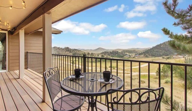 A Piece of Heaven Awaits! Pet Friendly Mountain ho