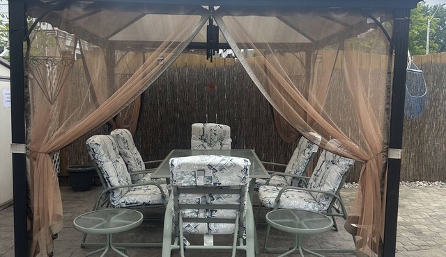 A place to call Home - 15 mins from YYZ