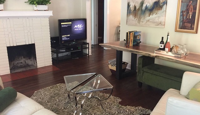 A PLACE TO GO - Whole House - Airport Close